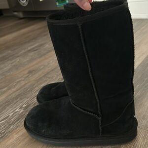 kookaburra by UGG black boots-girls